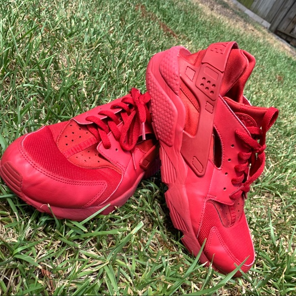 Red Nike Huaraches - Picture 3 of 10